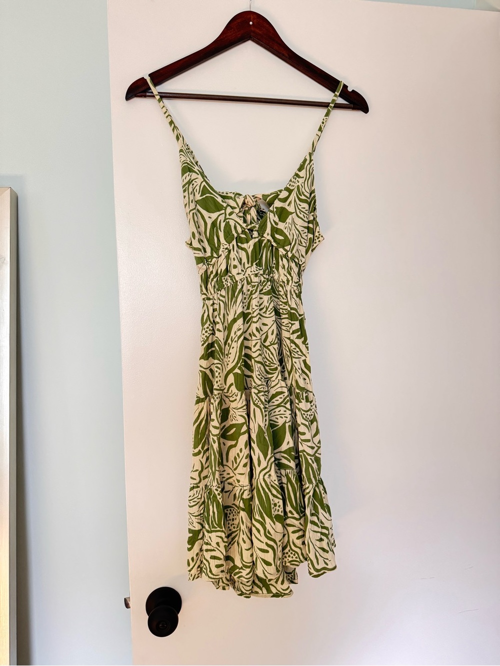 Angie’s Short green and tan leaf print dress with tie back and elastic waist - Picture 3 of 6